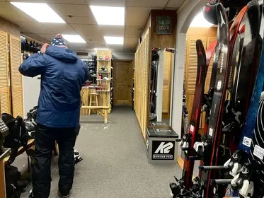 8150 Ski Shop Photos