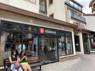 lululemon athletica Photos