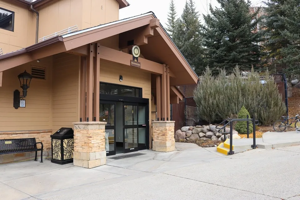 Photo: Charter Sports Ski, Snowboard & Bike Rentals - Streamside Marriott Vail via Google