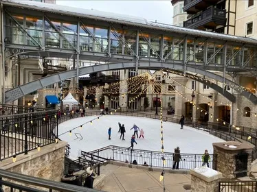 Free Outdoor Figure Skating Shows