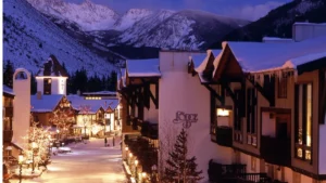 How Late Is Vail Open