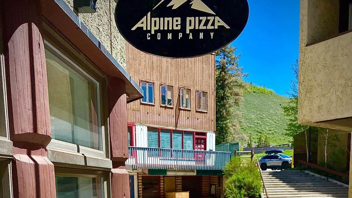 Alpine Pizza in Vail Colorado